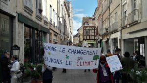 Lire la suite à propos de l’article 150 personnes à Chalon pour demander une vraie loi climat !